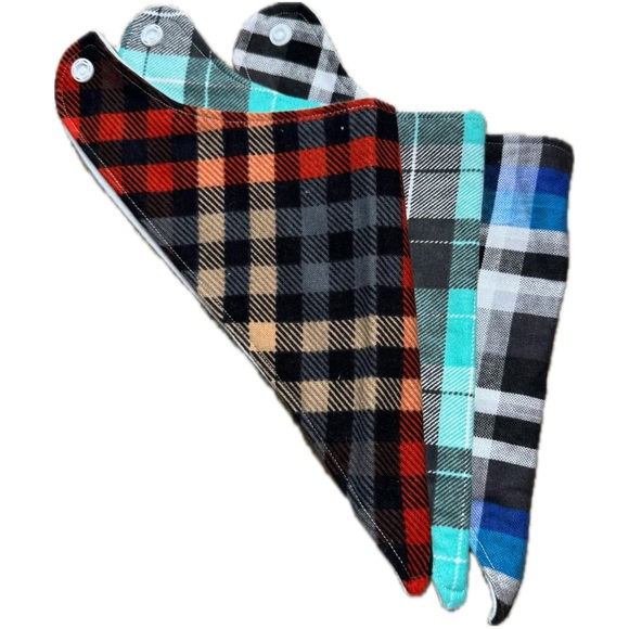 Source Unknown Other - Plaid Snap Triangle Bibs NWOT